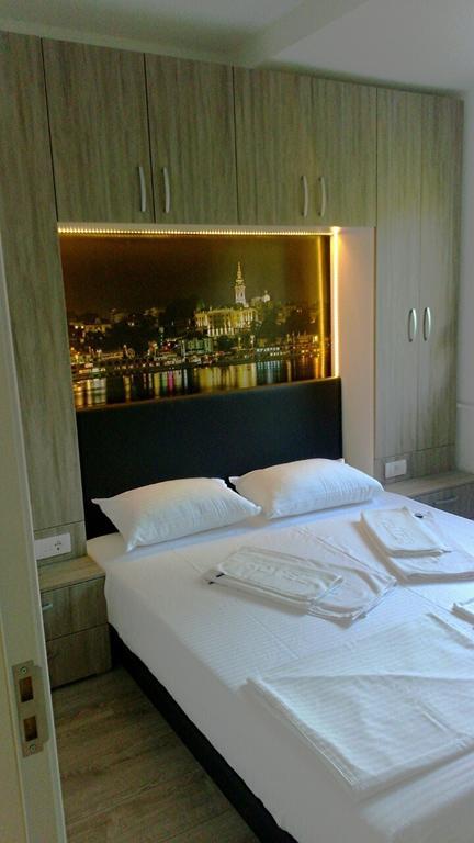Apartment Fontana Белград Номер фото