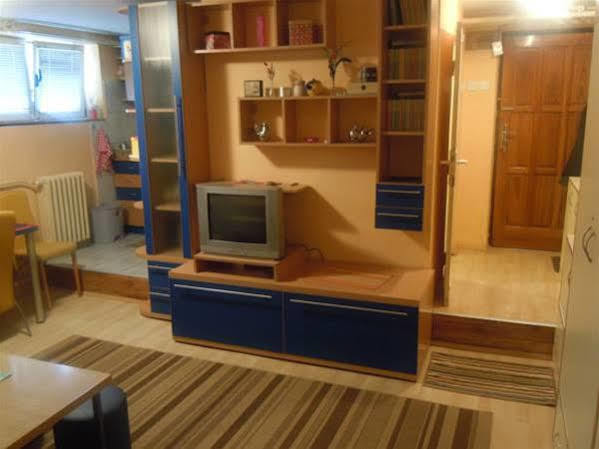 Apartment Fontana Белград Экстерьер фото