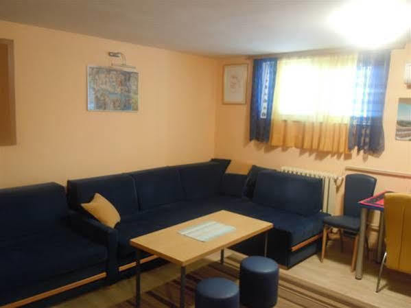 Apartment Fontana Белград Экстерьер фото